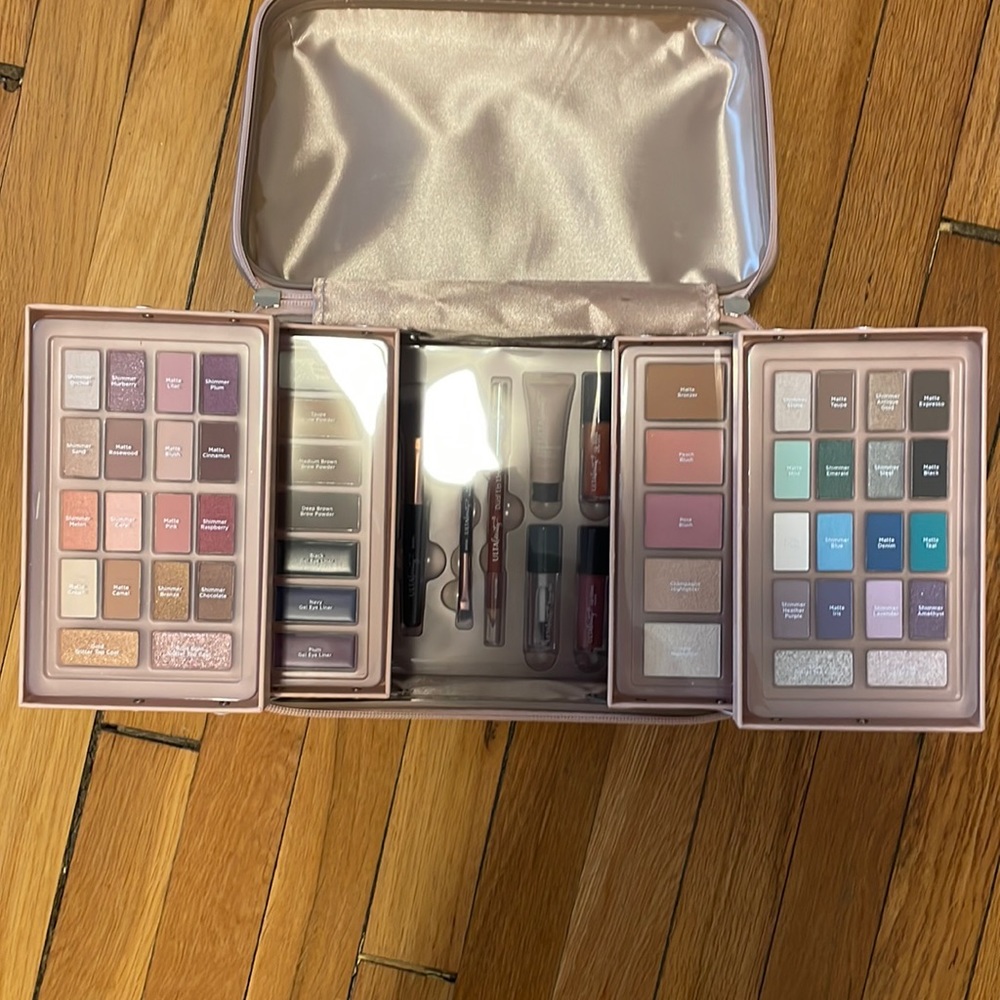 NWT Ulta Beauty Box